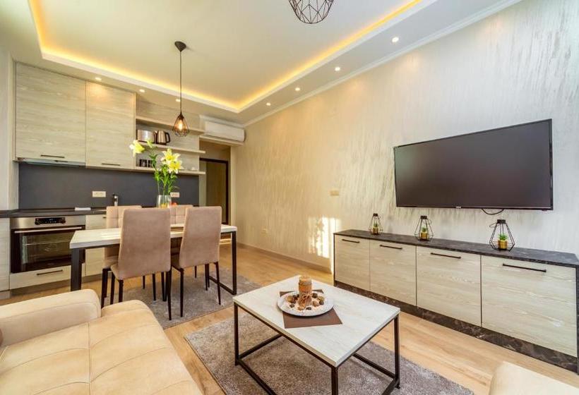 پانسیون Luxury Apartments Queen