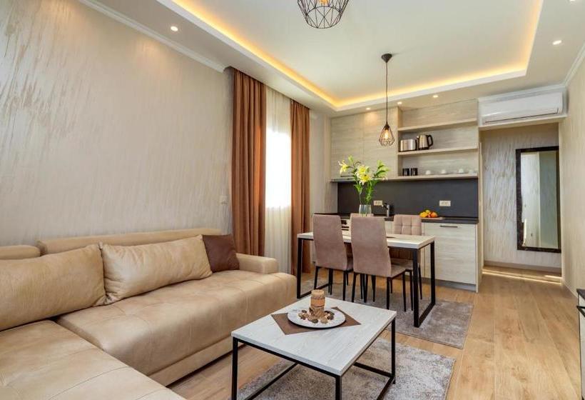 پانسیون Luxury Apartments Queen