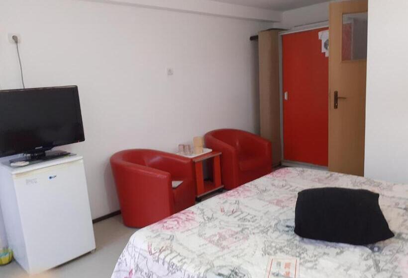 פנסיון Vila Efor