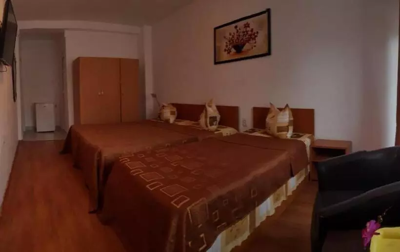 پانسیون Vila Efor
