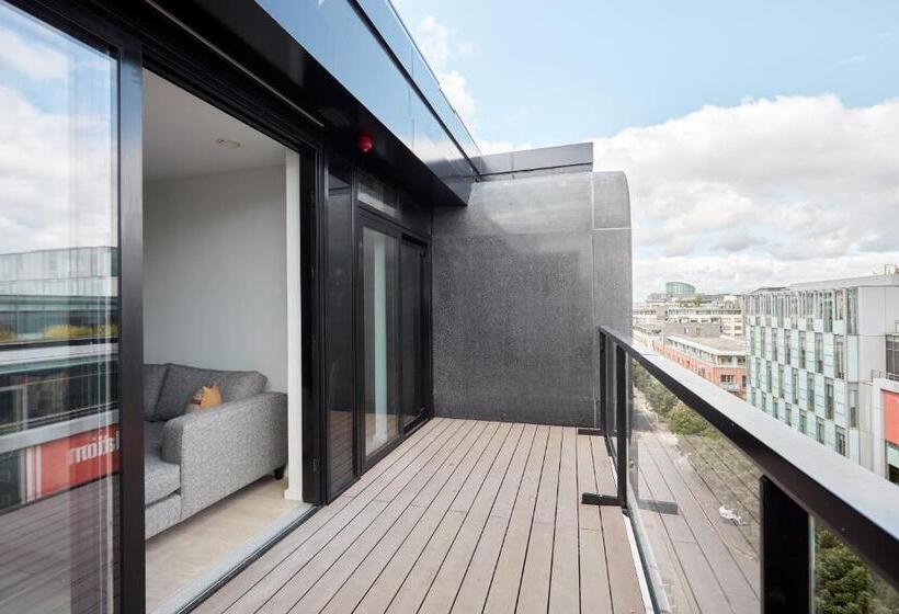 Sonder At Britain Quay