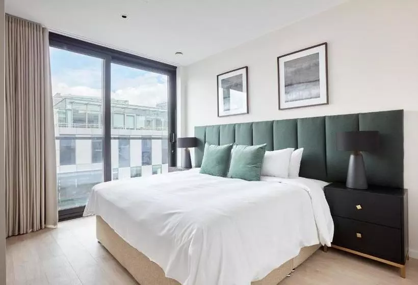 Sonder At Britain Quay