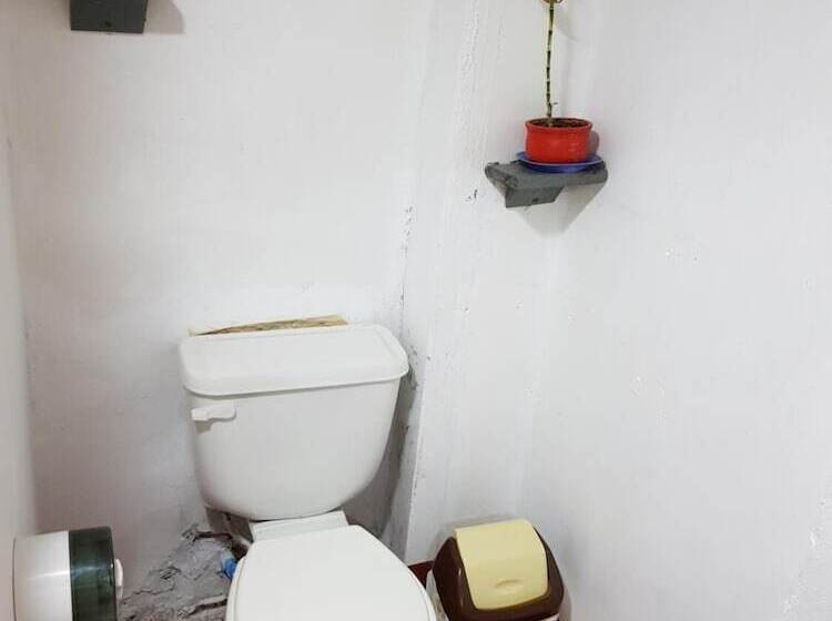 هاستل Urcututo House Iquitos