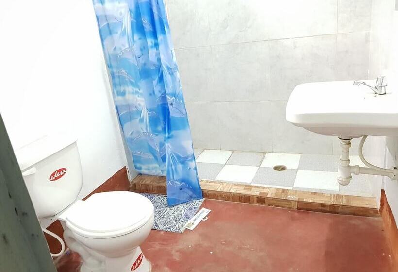 هاستل Urcututo House Iquitos