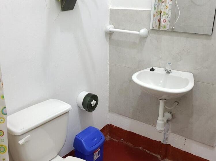 هاستل Urcututo House Iquitos