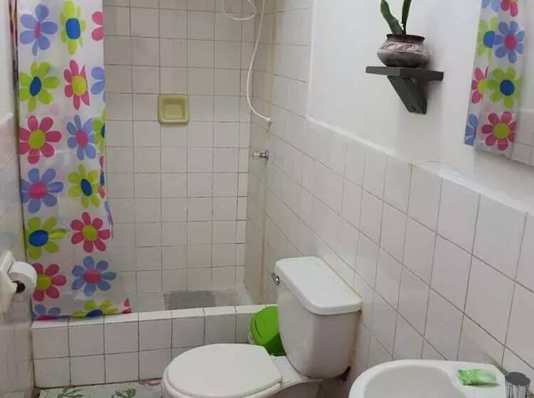 Retkeilymaja Urcututo House Iquitos