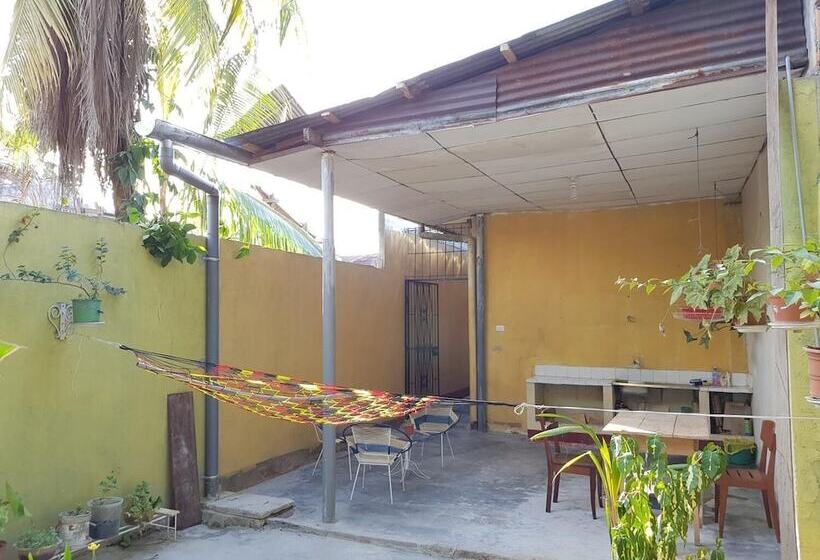 هاستل Urcututo House Iquitos