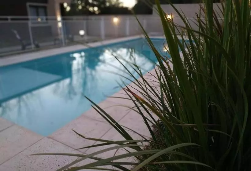 Ayres De Merlo Aparts