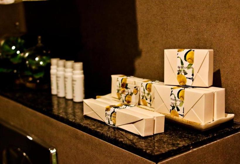 ホテル Escala Tagaytay