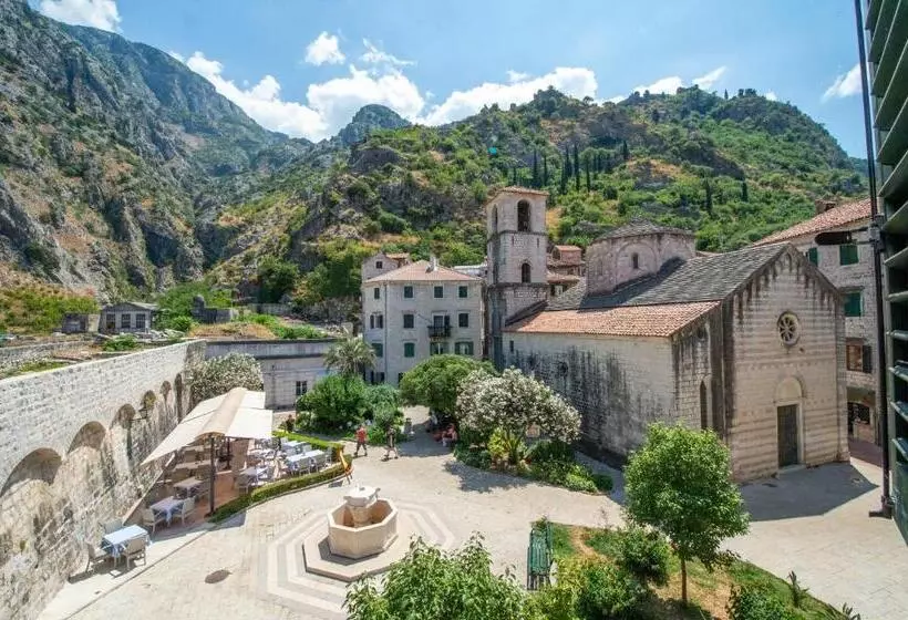 پانسیون Kotor Nest