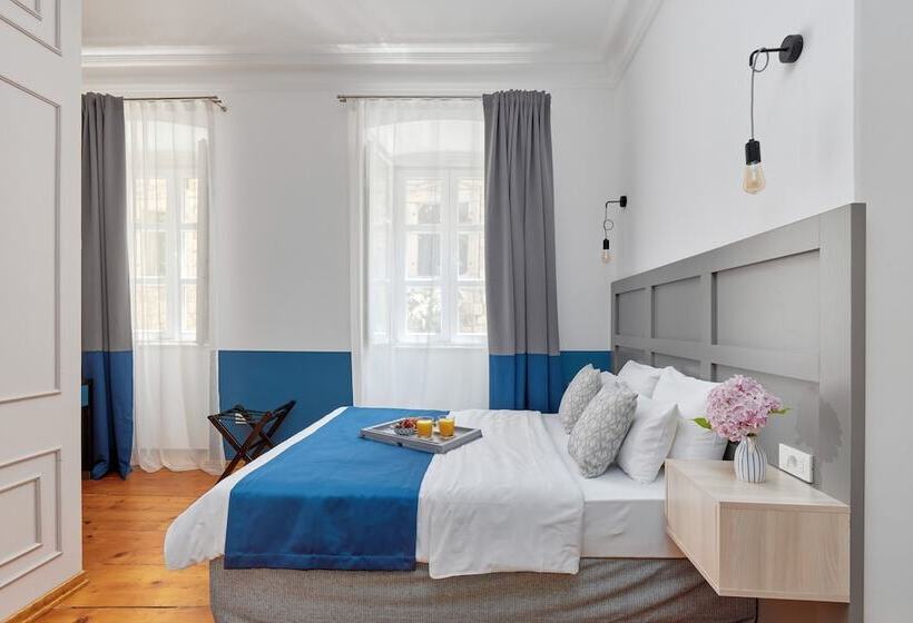 پانسیون Kotor Nest