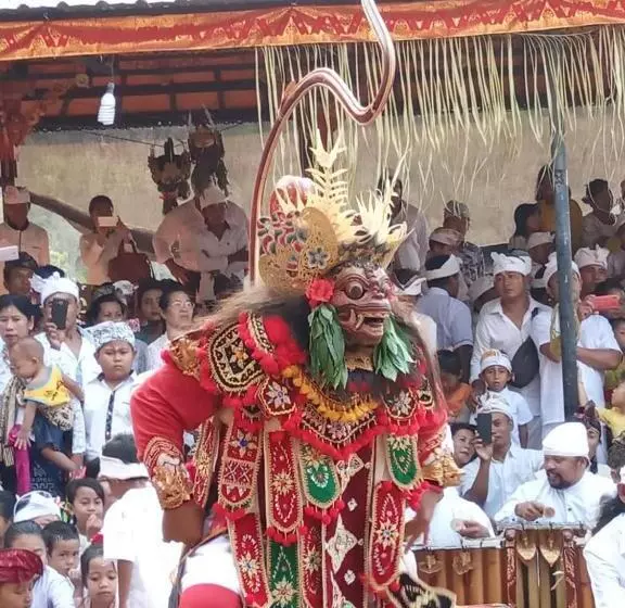 ペンション The Lumbung Tejakula