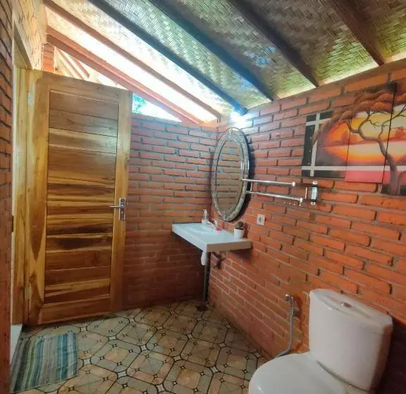 ペンション The Lumbung Tejakula