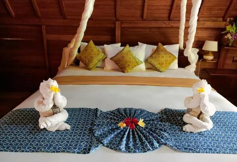 ペンション The Lumbung Tejakula