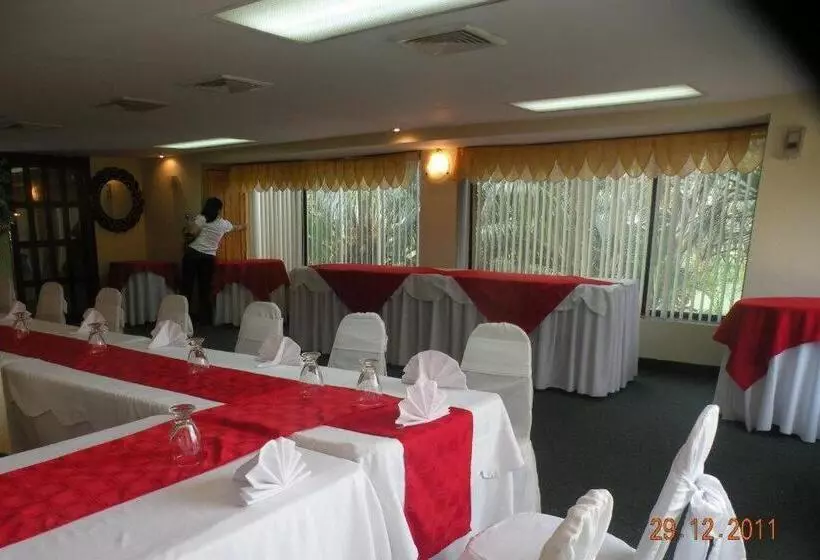 Aparthotel La Cordillera