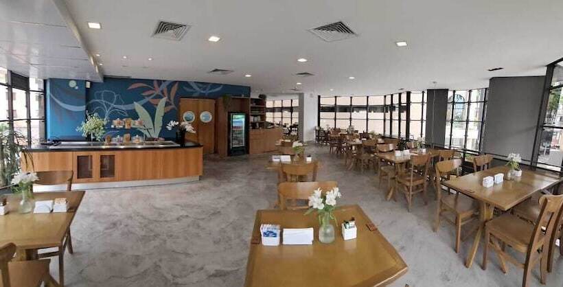 酒店 Cosmopolitan Praia Flat