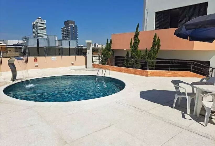 호텔 Cosmopolitan Praia Flat