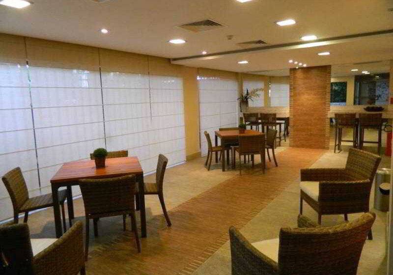 酒店 Cosmopolitan Praia Flat