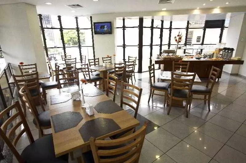 호텔 Cosmopolitan Praia Flat