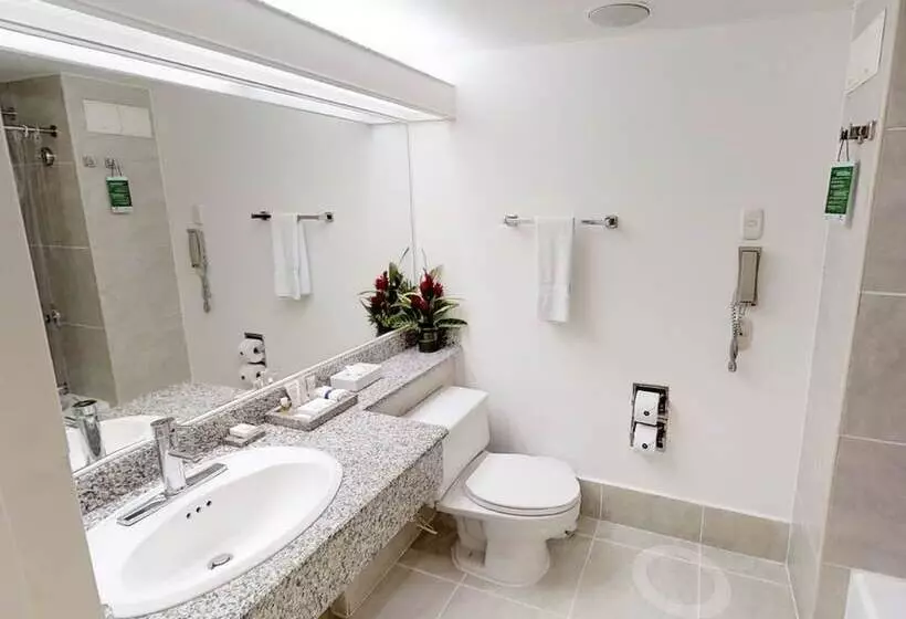 Отель Estelar Altamira