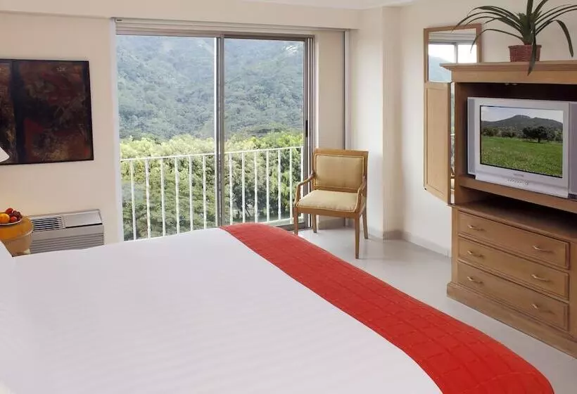 Отель Estelar Altamira