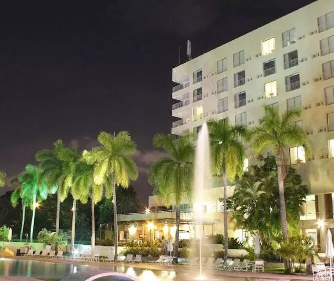 Отель Estelar Altamira