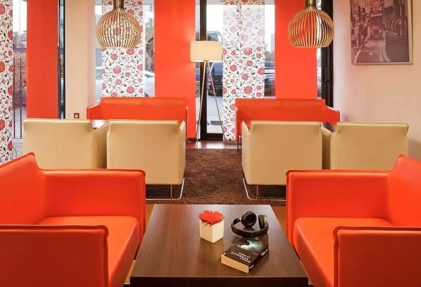 Отель Ibis London Docklands Canary Wharf