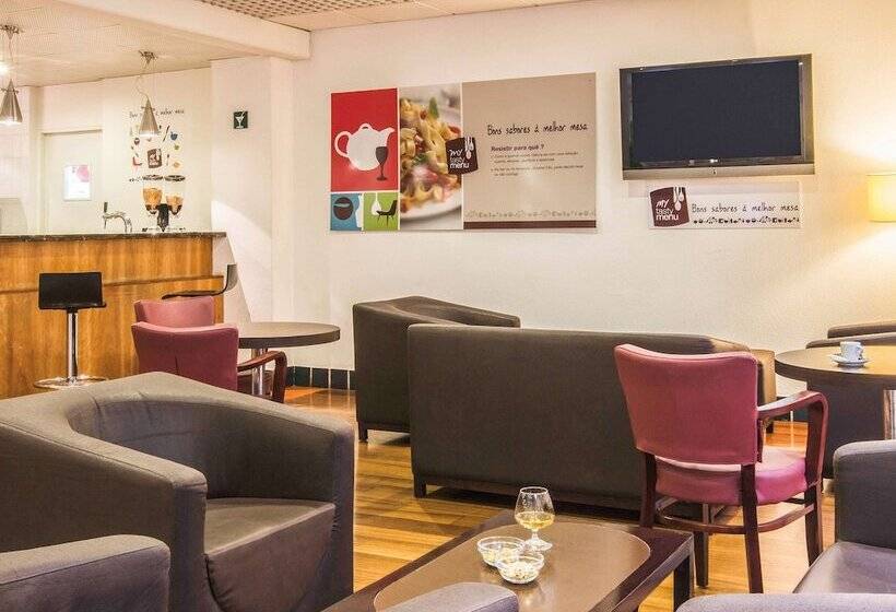 בית מלון כפרי Ibis Porto Sul Europarque