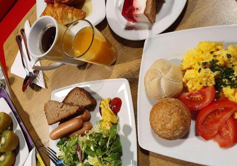 בית מלון כפרי Ibis Warszawa Centrum