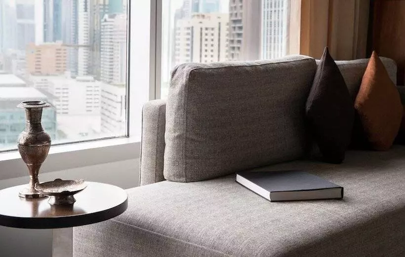 هتل Jumeirah Emirates Towers Dubai