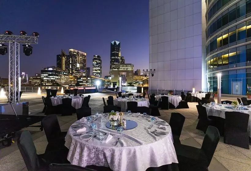 هتل Jumeirah Emirates Towers Dubai