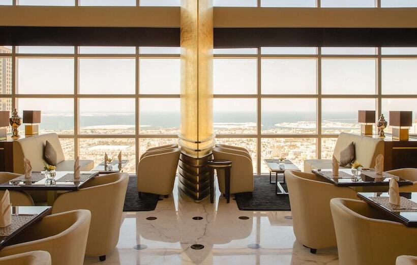 Отель Jumeirah Emirates Towers Dubai