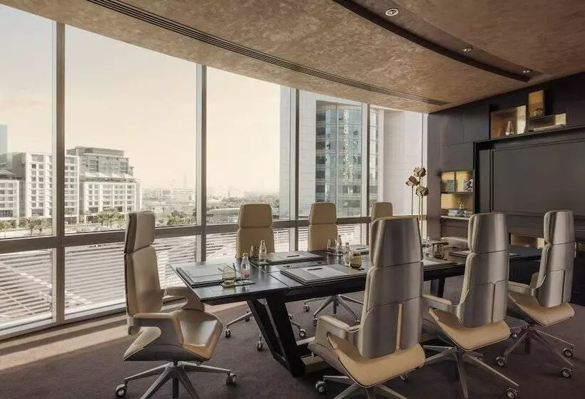 هتل Jumeirah Emirates Towers Dubai