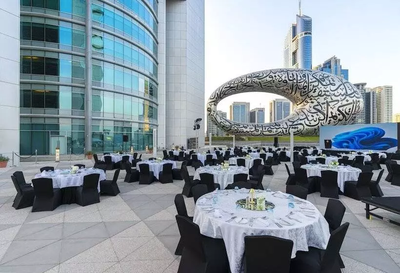 هتل Jumeirah Emirates Towers Dubai