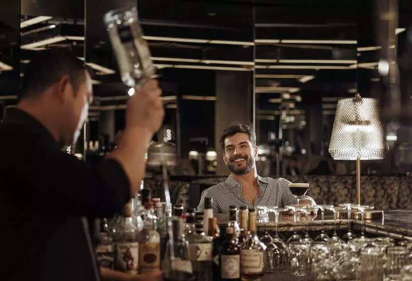 هتل Jumeirah Emirates Towers Dubai