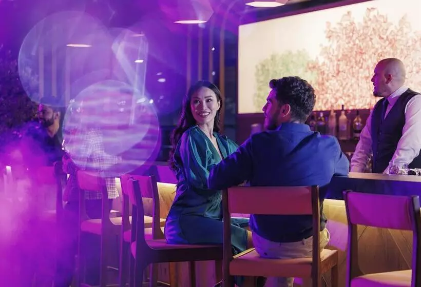 هتل Jumeirah Emirates Towers Dubai