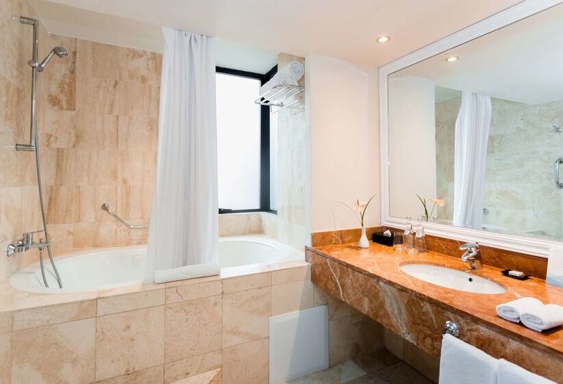 Отель Melia Lima