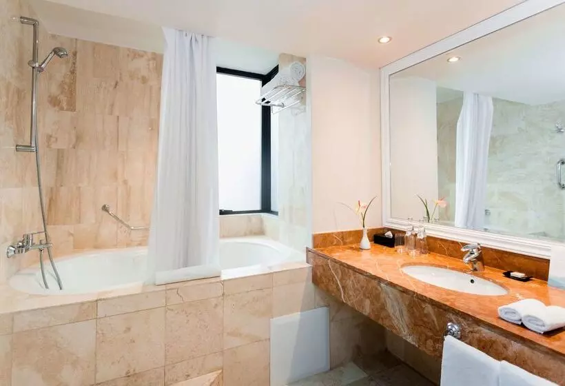 Отель Melia Lima