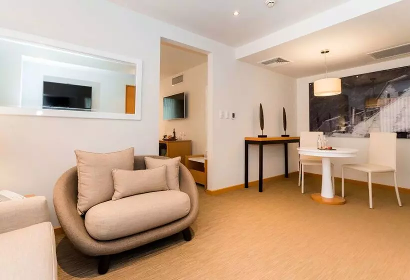 Отель Melia Lima