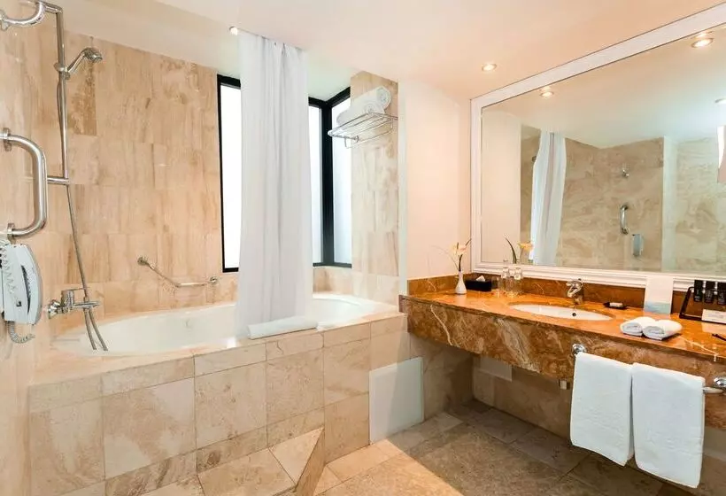 Отель Melia Lima