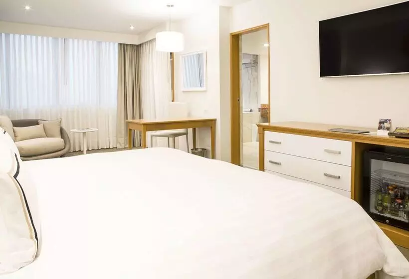 Отель Melia Lima