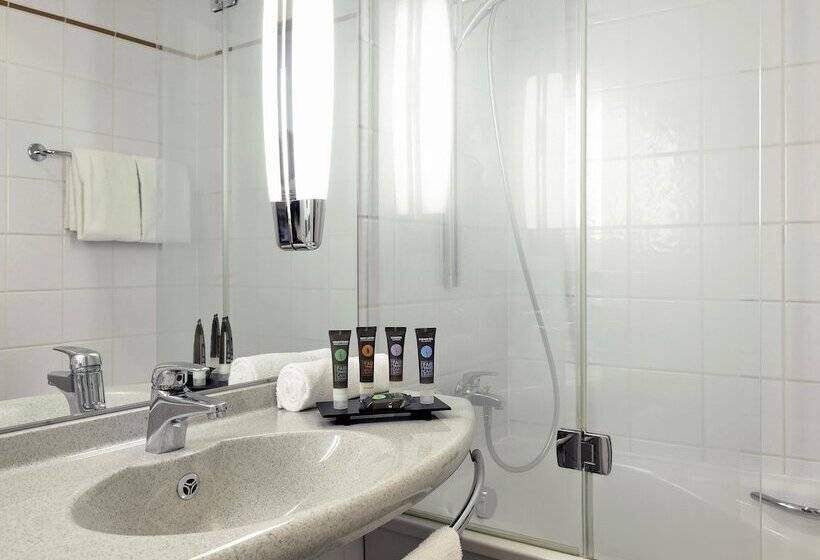 בית מלון כפרי Mövenpick Budapest Centre