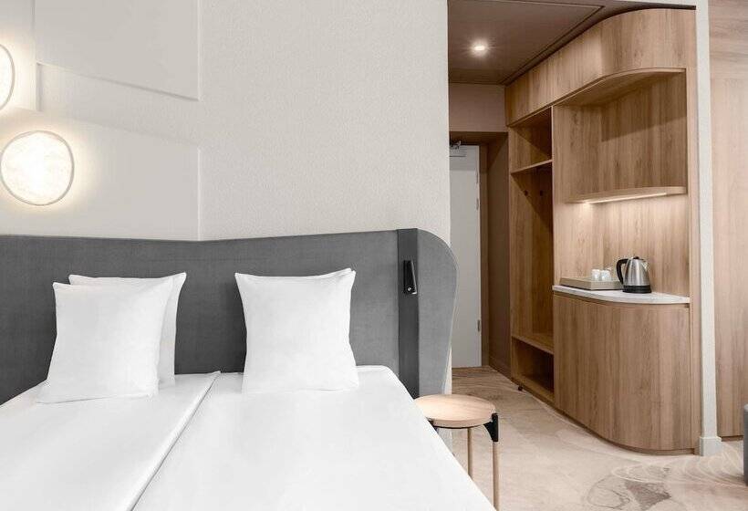 בית מלון כפרי Mövenpick Budapest Centre