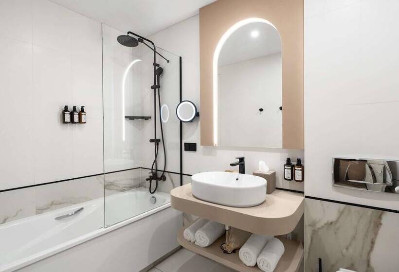 בית מלון כפרי Mövenpick Budapest Centre