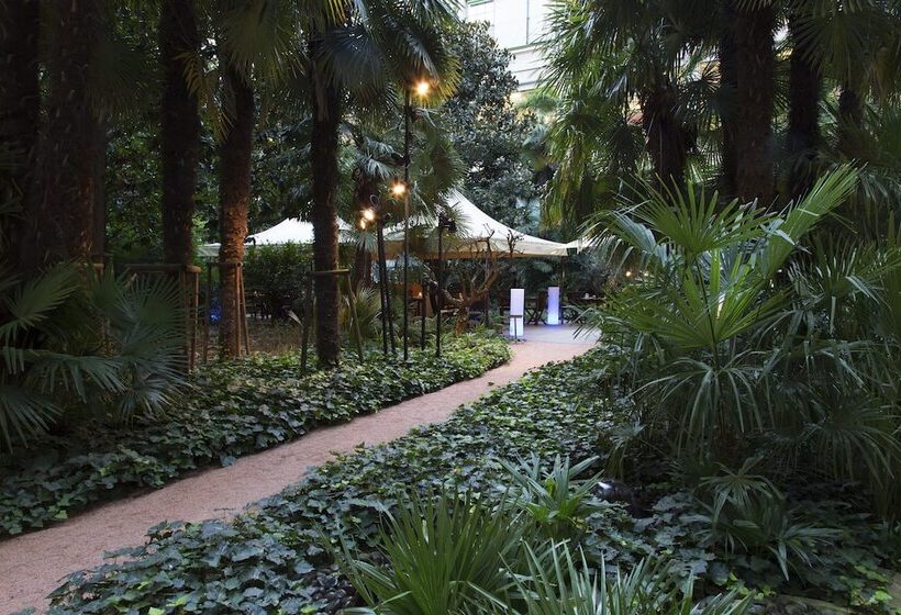 هتل NH Torino Lingotto Congress