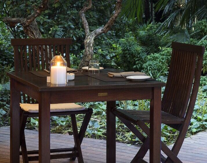 هتل NH Torino Lingotto Congress