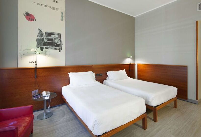 هتل NH Torino Lingotto Congress