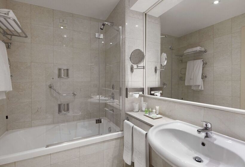 هتل NH Torino Lingotto Congress