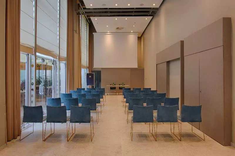 Hotelli NH Torino Lingotto Congress