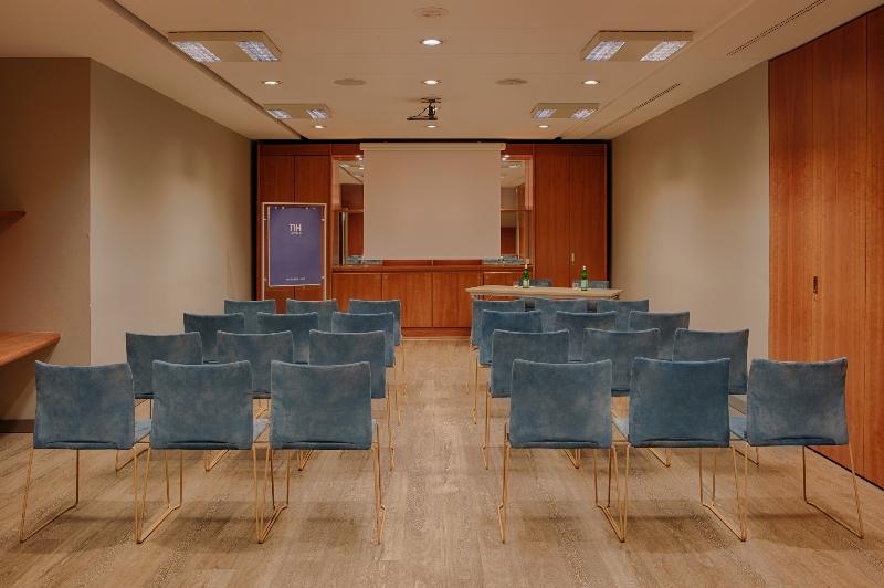 هتل NH Torino Lingotto Congress